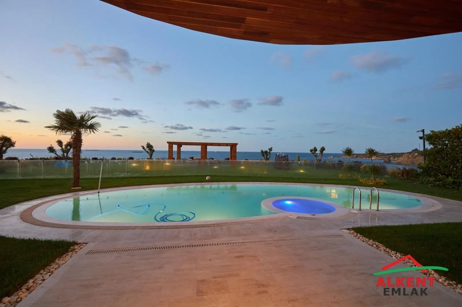 Kiralik Luks Malikane Villa Estambul